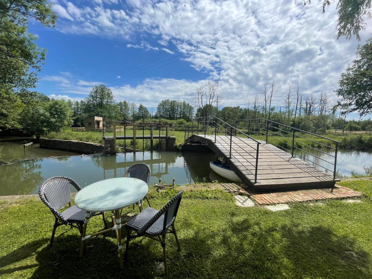 Hôtel Le Moulin des Lambotte à Crulai Extérieur photo